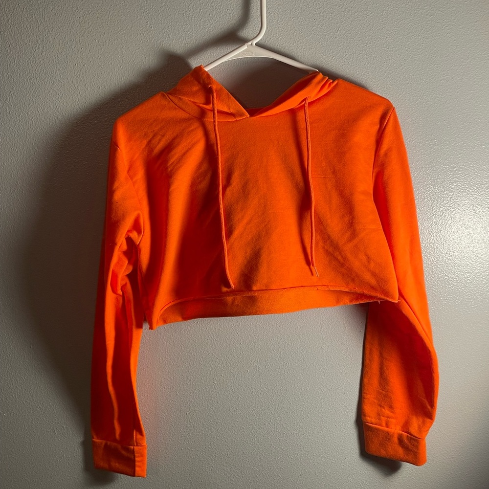 cropped hoodie!